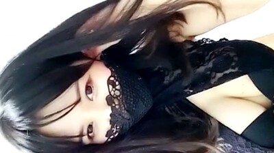 【真人直播】极品主播深夜大秀 湿身诱惑镜头前自慰高潮